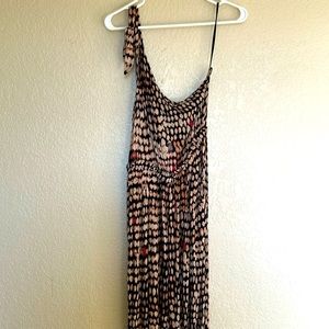 BCBGMAXAZRIA jumper with one sleeve and pockets